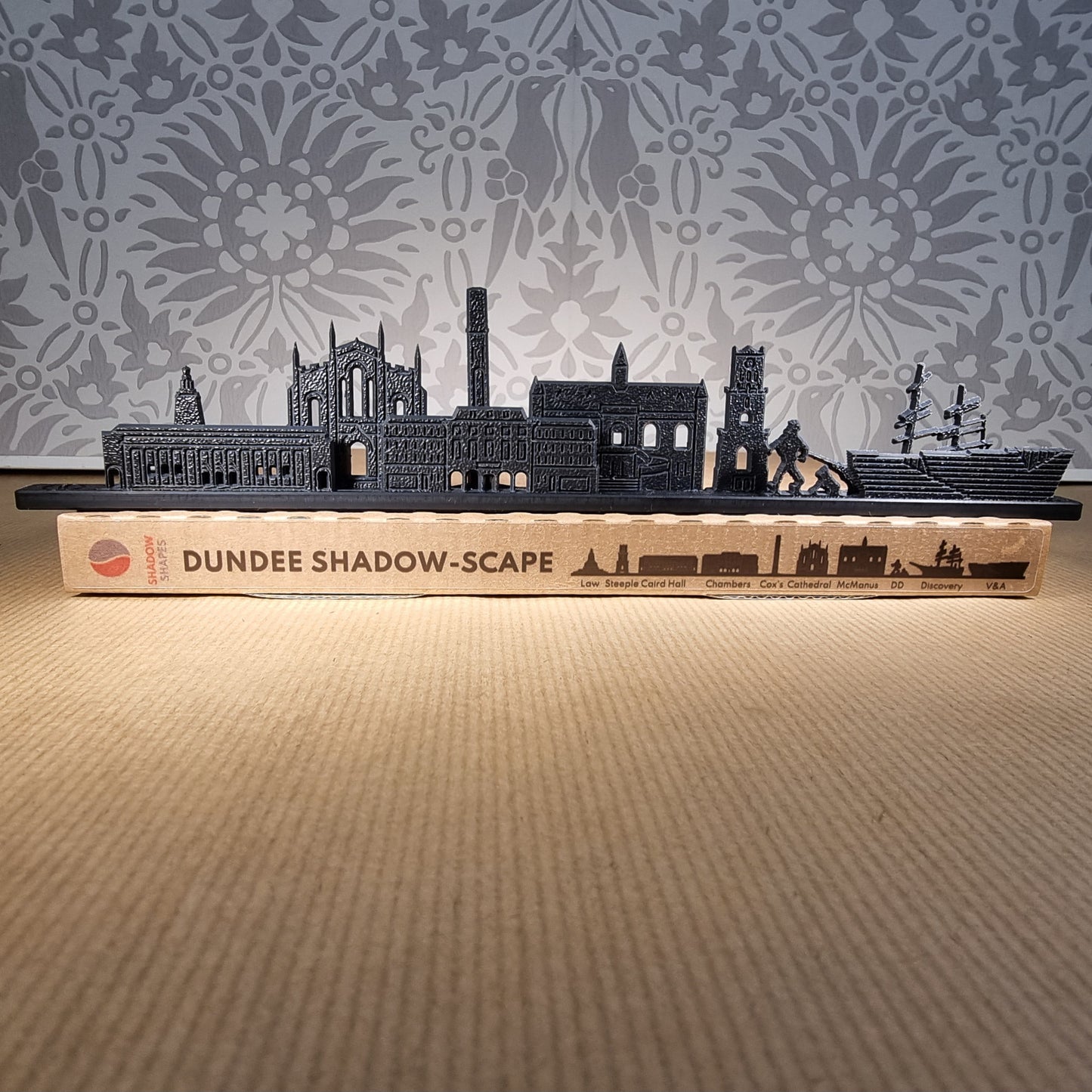 Dundee Shadow-Scape
